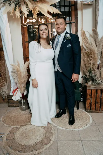 boda dominio vega requena iglesia Maria Angel photocall portada