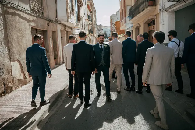Boda de Ángela y Fernando en Bodegas Emilio Clemente Salida / Entrada portada