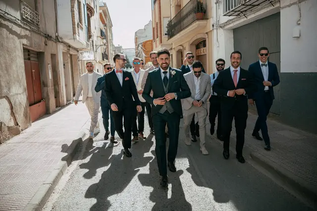 Boda de Ángela y Fernando en Bodegas Emilio Clemente Salida / Entrada