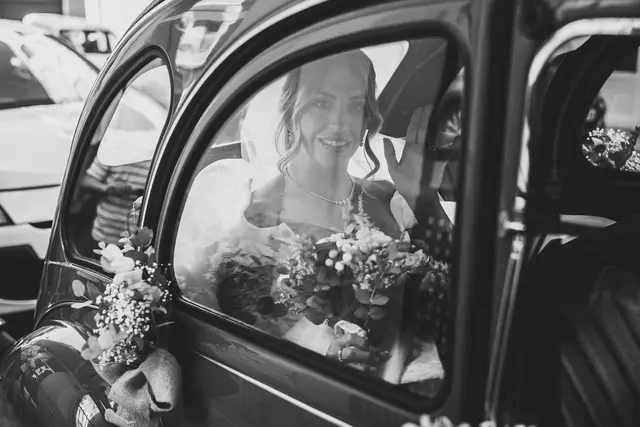Boda de Ángela y Fernando en Bodegas Emilio Clemente Salida / Entrada portada