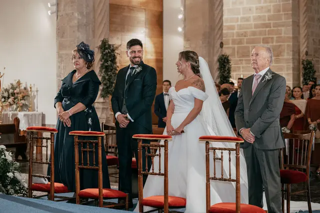 Boda de Ángela y Fernando en Bodegas Emilio Clemente ceremonia