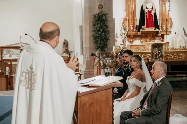 Boda de Ángela y Fernando en Bodegas Emilio Clemente ceremonia