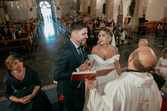 Boda de Ángela y Fernando en Bodegas Emilio Clemente ceremonia portada