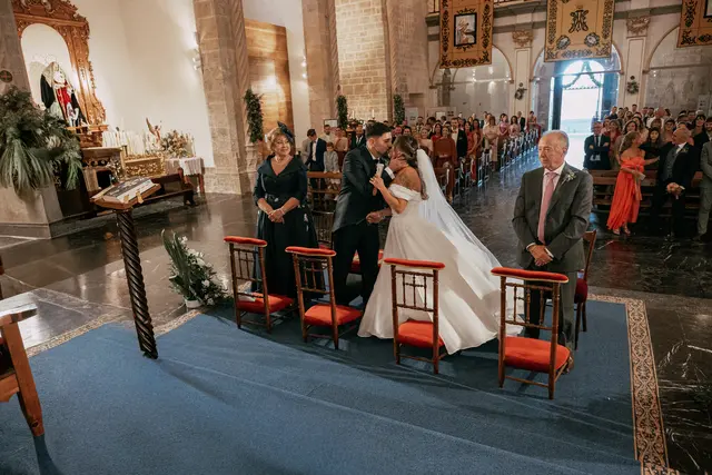 Boda de Ángela y Fernando en Bodegas Emilio Clemente ceremonia