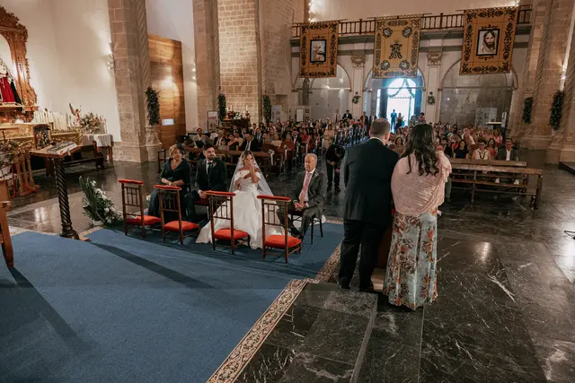 Boda de Ángela y Fernando en Bodegas Emilio Clemente ceremonia