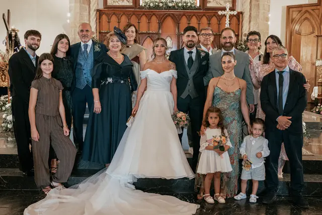 Boda de Ángela y Fernando en Bodegas Emilio Clemente grupales