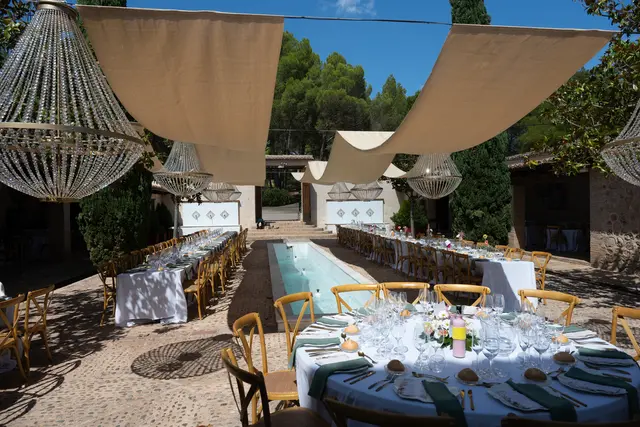 Boda de Ángela y Fernando en Bodegas Emilio Clemente detalles