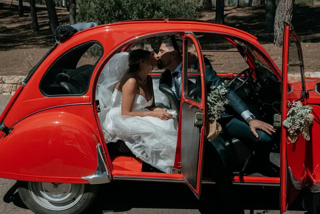 Boda de Ángela y Fernando en Bodegas Emilio Clemente sesion pareja