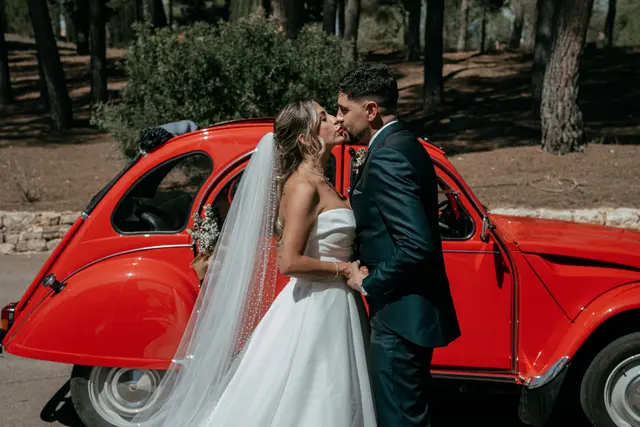 Boda de Ángela y Fernando en Bodegas Emilio Clemente portada sesion pareja