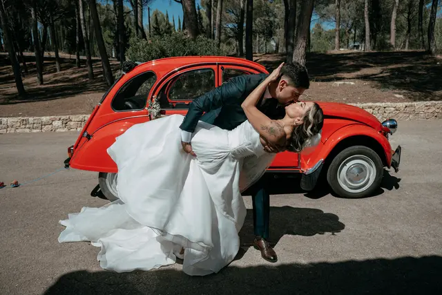 Boda de Ángela y Fernando en Bodegas Emilio Clemente portada sesion pareja
