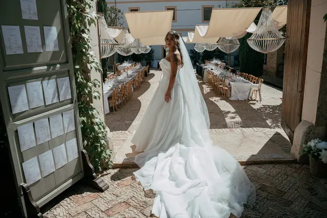 Boda de Ángela y Fernando en Bodegas Emilio Clemente sesion pareja