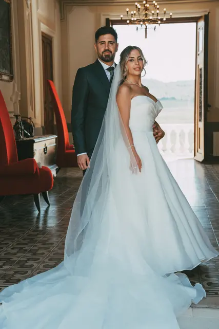Boda de Ángela y Fernando en Bodegas Emilio Clemente portada sesion pareja