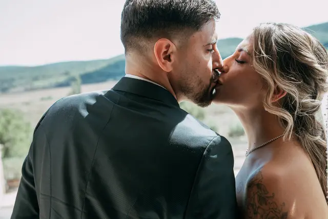 Boda de Ángela y Fernando en Bodegas Emilio Clemente sesion pareja