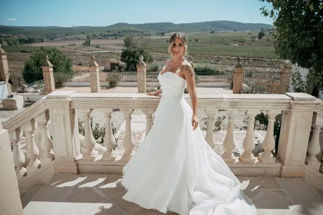 Boda de Ángela y Fernando en Bodegas Emilio Clemente portada sesion pareja