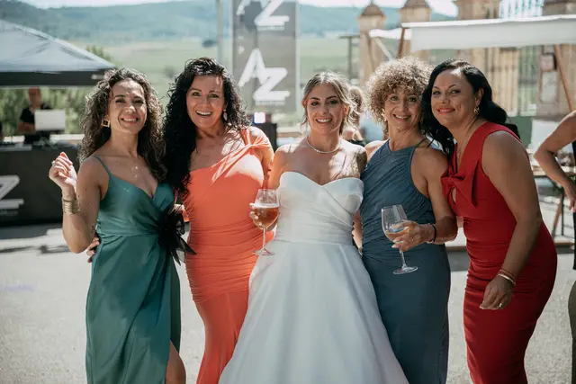 Boda de Ángela y Fernando en Bodegas Emilio Clemente coctel grupales