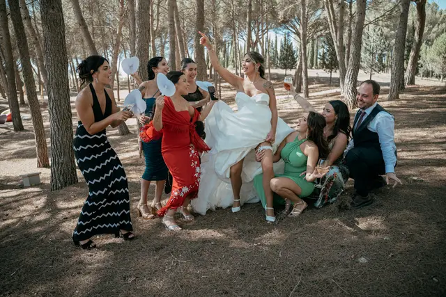 Boda de Ángela y Fernando en Bodegas Emilio Clemente coctel portada