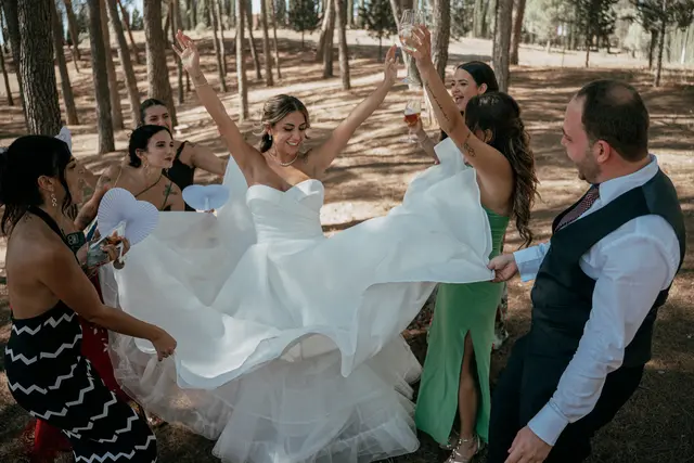 Boda de Ángela y Fernando en Bodegas Emilio Clemente coctel portada