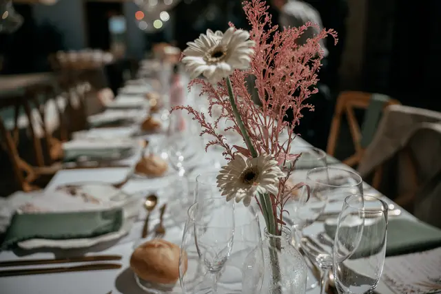 Boda de Ángela y Fernando en Bodegas Emilio Clemente detalles