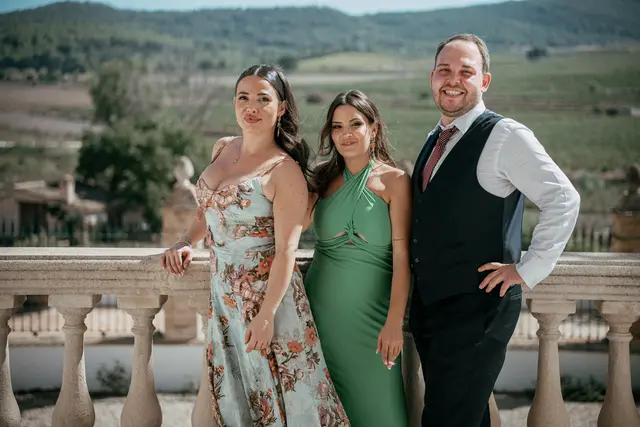 Boda de Ángela y Fernando en Bodegas Emilio Clemente grupales