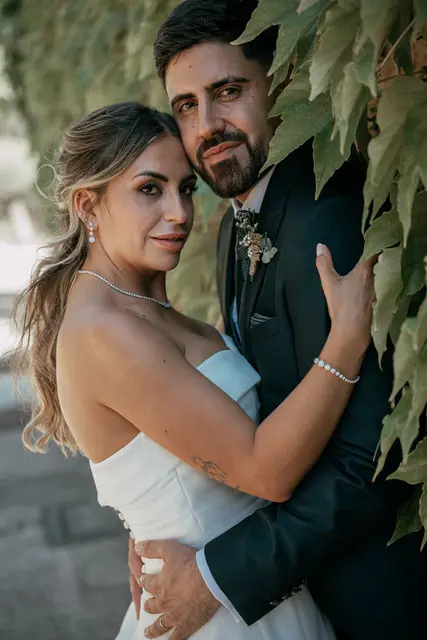 Boda de Ángela y Fernando en Bodegas Emilio Clemente portada sesion pareja