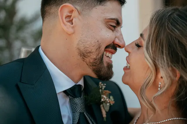 Boda de Ángela y Fernando en Bodegas Emilio Clemente banquete portada