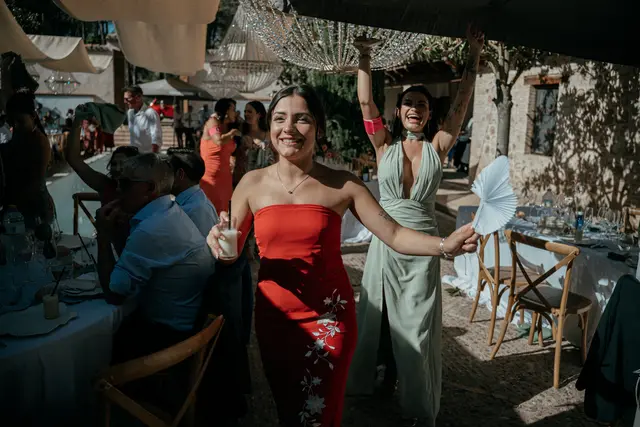 Boda de Ángela y Fernando en Bodegas Emilio Clemente banquete
