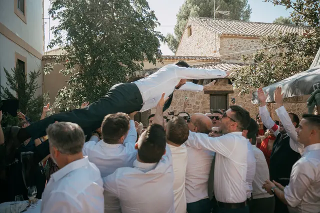 Boda de Ángela y Fernando en Bodegas Emilio Clemente banquete