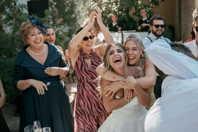 Boda de Ángela y Fernando en Bodegas Emilio Clemente banquete