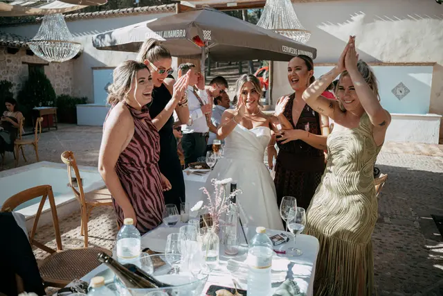 Boda de Ángela y Fernando en Bodegas Emilio Clemente emotivas