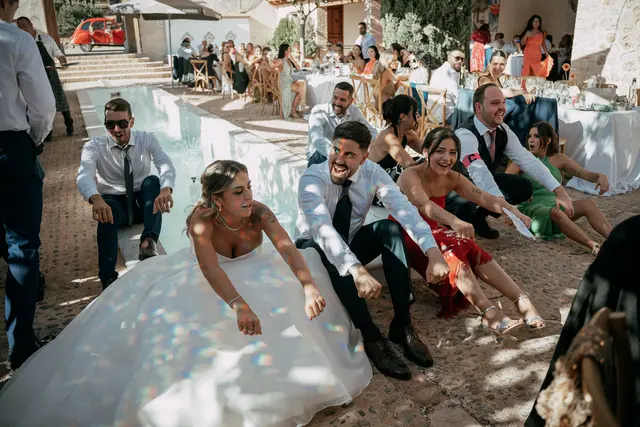 Boda de Ángela y Fernando en Bodegas Emilio Clemente banquete