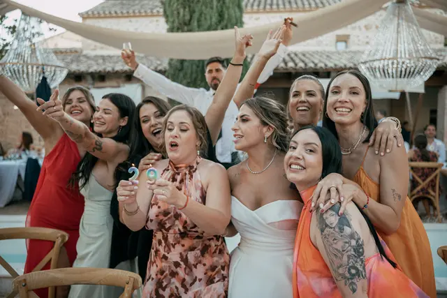 Boda de Ángela y Fernando en Bodegas Emilio Clemente banquete