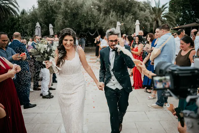 Boda de Anna y Daniel en Jardines La Cartuja Salida / Entrada