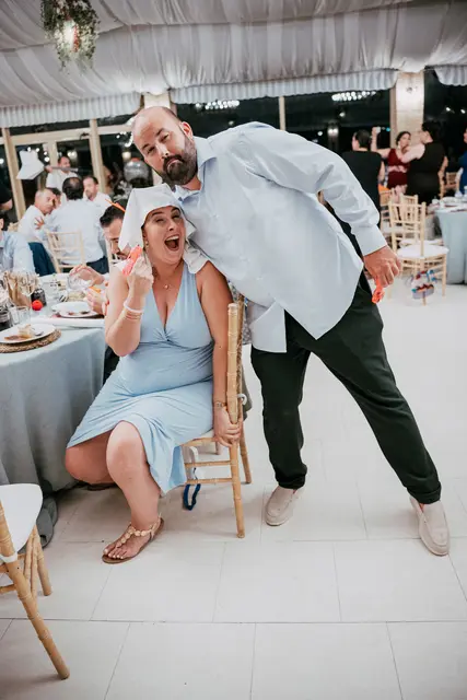 Boda de Anna y Daniel en Jardines La Cartuja banquete