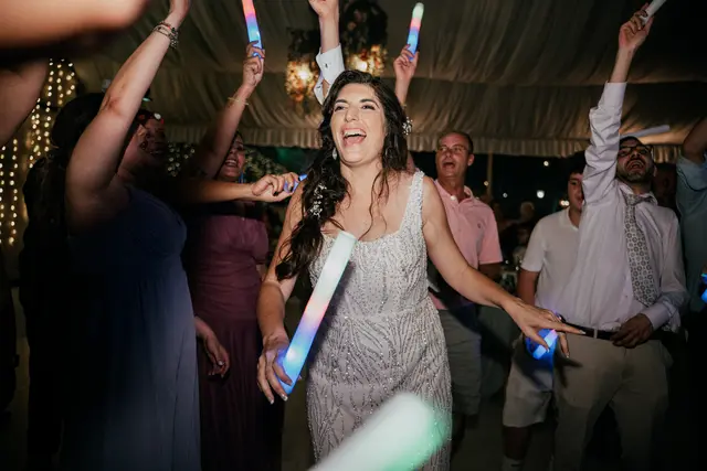 Boda de Anna y Daniel en Jardines La Cartuja banquete portada