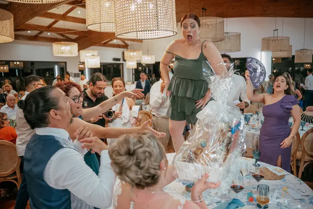 Boda de Alba y Jorge en Villa Delia banquete