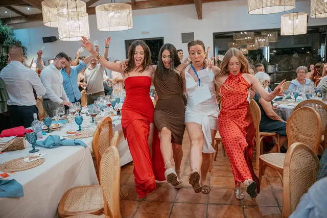 Boda de Alba y Jorge en Villa Delia banquete