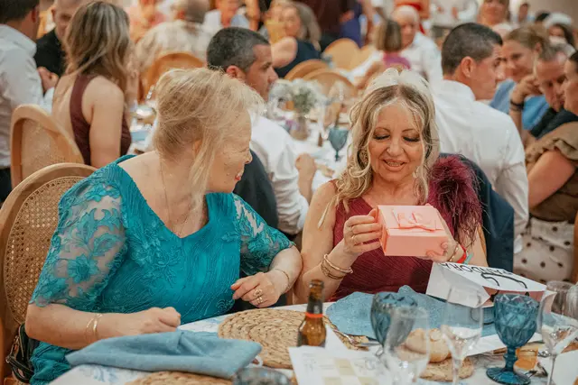 Boda de Alba y Jorge en Villa Delia banquete