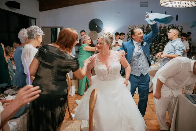 Boda de Alba y Jorge en Villa Delia banquete portada