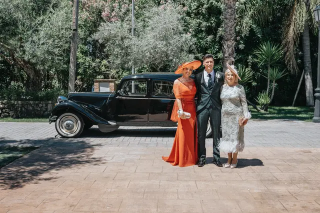 Boda de Célia y Fran en L’Hort de la Vila por Va de Novias. Salida / Entrada ceremonia