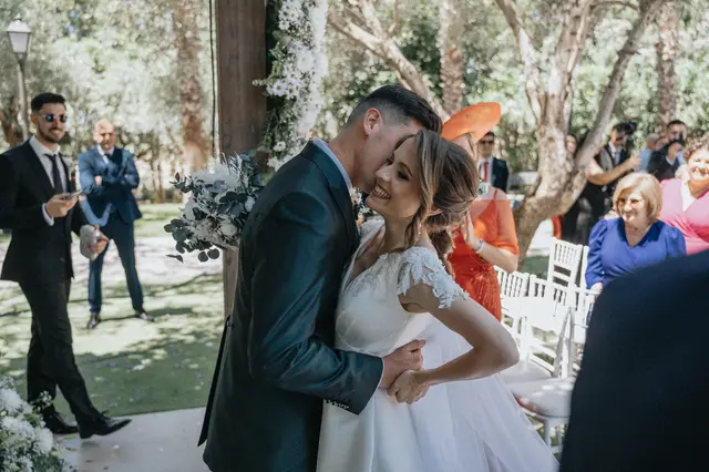 Boda de Célia y Fran en L’Hort de la Vila por Va de Novias. ceremonia