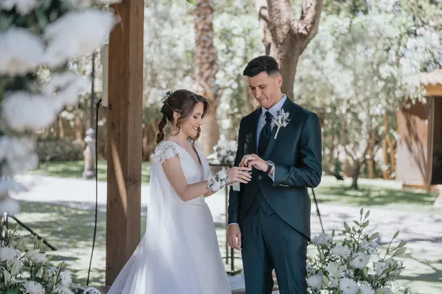 Boda de Célia y Fran en L’Hort de la Vila por Va de Novias. ceremonia