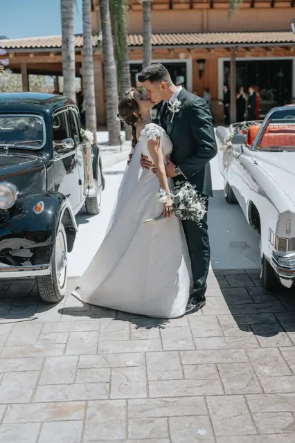 Boda de Célia y Fran en L’Hort de la Vila por Va de Novias. sesion pareja
