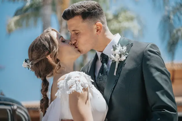 Boda de Célia y Fran en L’Hort de la Vila por Va de Novias. sesion pareja