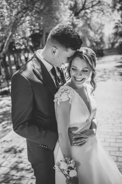Boda de Célia y Fran en L’Hort de la Vila por Va de Novias. sesion pareja