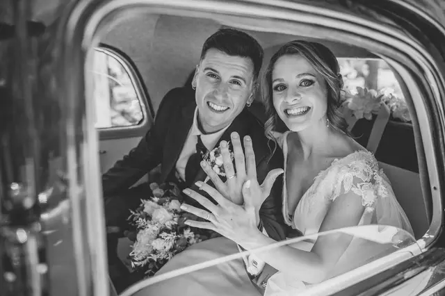 Boda de Célia y Fran en L’Hort de la Vila por Va de Novias. portada sesion pareja