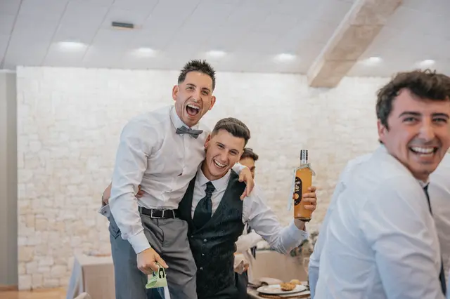 Boda de Célia y Fran en L’Hort de la Vila por Va de Novias. banquete