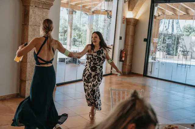 Boda de Célia y Fran en L’Hort de la Vila por Va de Novias. banquete