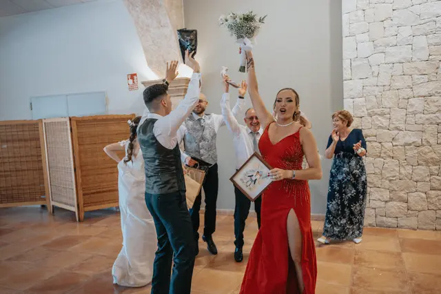 Boda de Célia y Fran en L’Hort de la Vila por Va de Novias. banquete