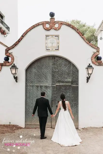 Laura y Julián durante su boda