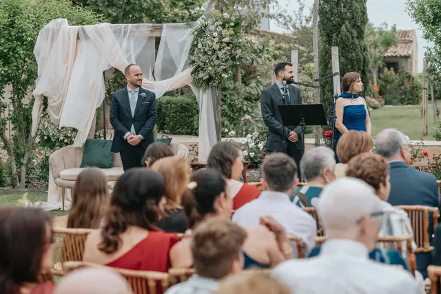 Boda de María y Chema en Masía El Teular, Sueca, una celebración natural y emotiva en Valencia. Salida / Entrada